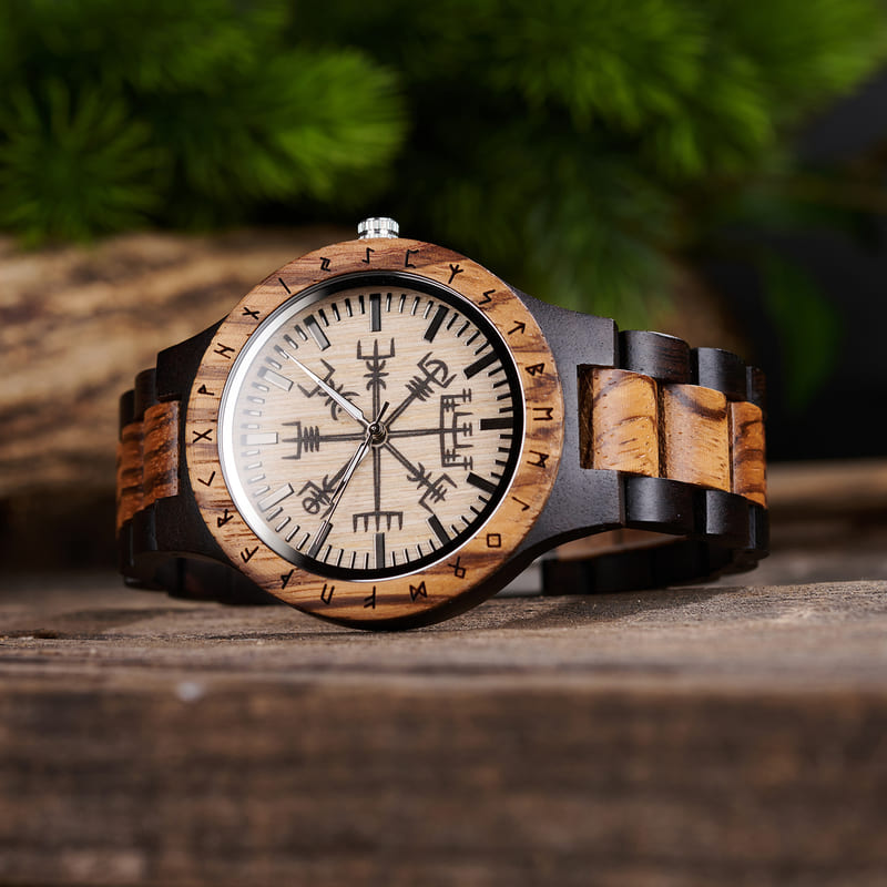 The Vegvísir Compass Watch