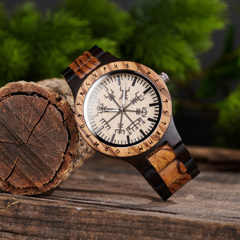 The Vegvísir Compass Watch