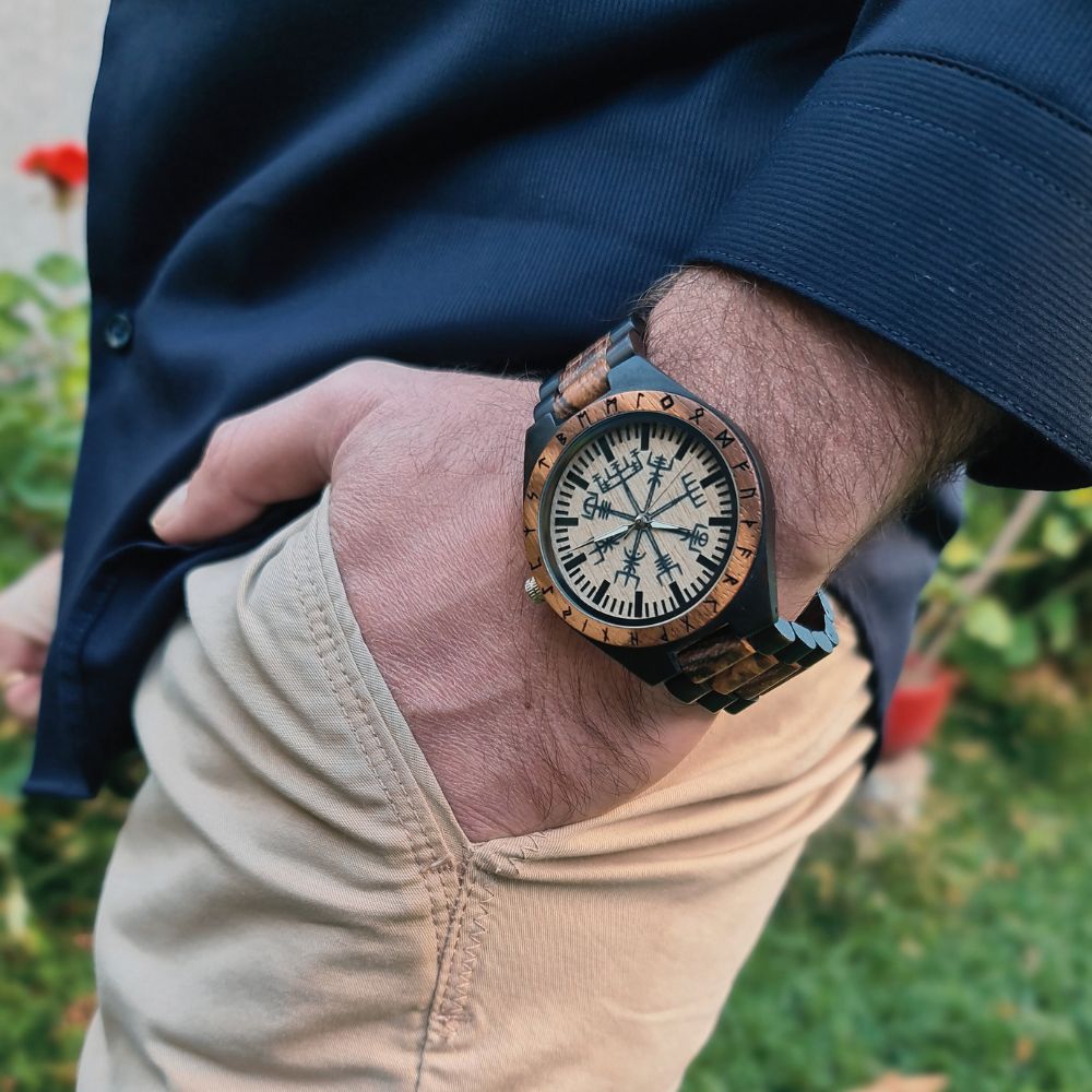 The Vegvísir Compass Watch